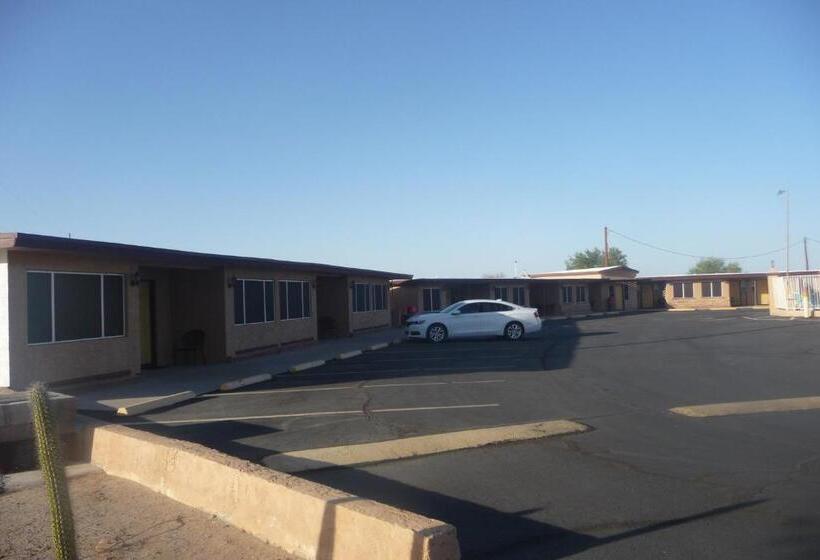 فندق على الطريق Palms Inn