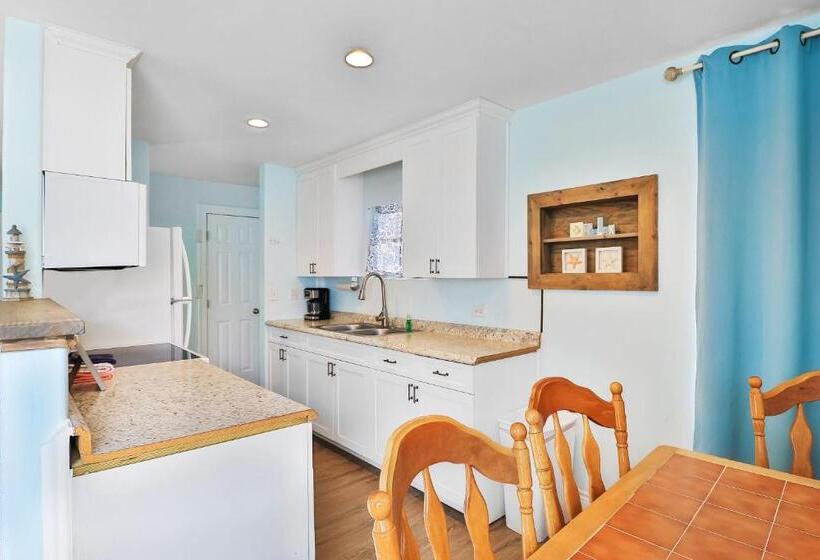 مُتل Tropic Island Resort