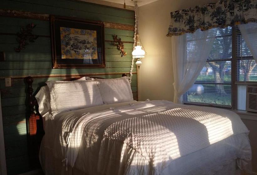 The Hoffmann Vacation Rental Bed & Breakfast