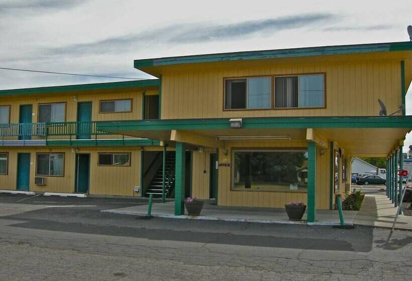Greenway Motel