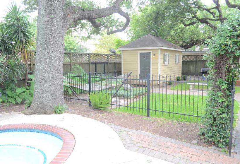 Hi  Houston The Morty Rich Hostel