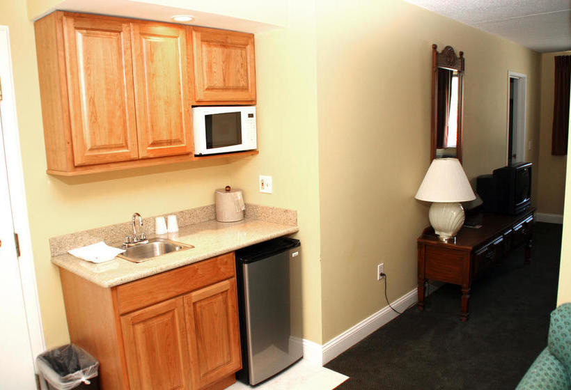 هتل Cape Cod Irish Village