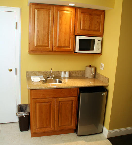 هتل Cape Cod Irish Village