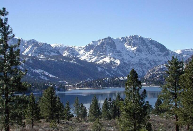 호텔 Lake Front Cabins