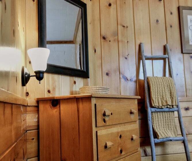 호텔 Lake Front Cabins