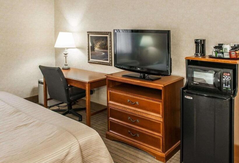 فندق Quality Inn Castleton