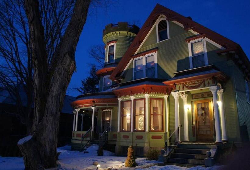 Maplecroft Bed & Breakfast