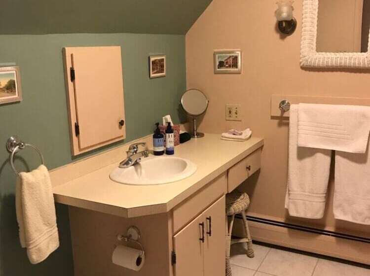 Maplecroft Bed & Breakfast