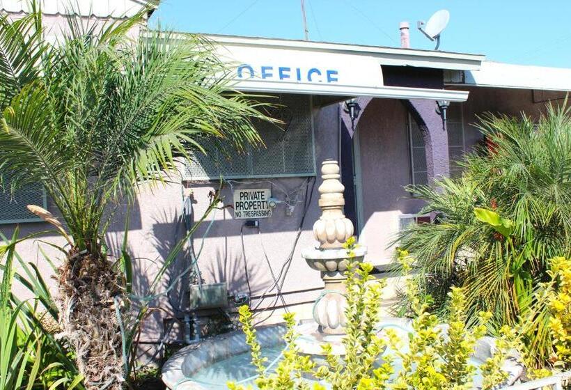 汽车旅馆  Apache Inn