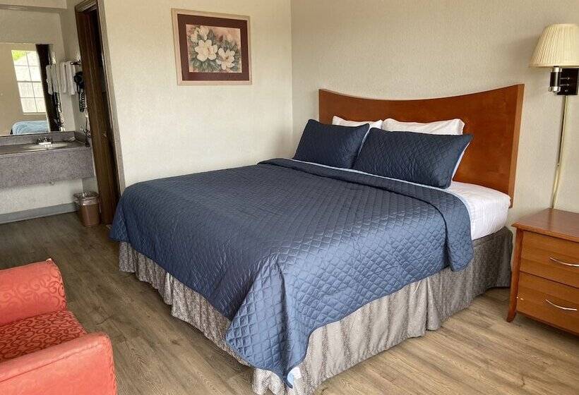 モーテル Colonial Inn