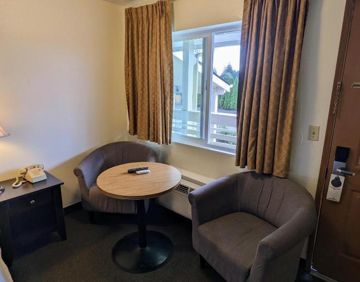 فندق على الطريق Fairground Inn