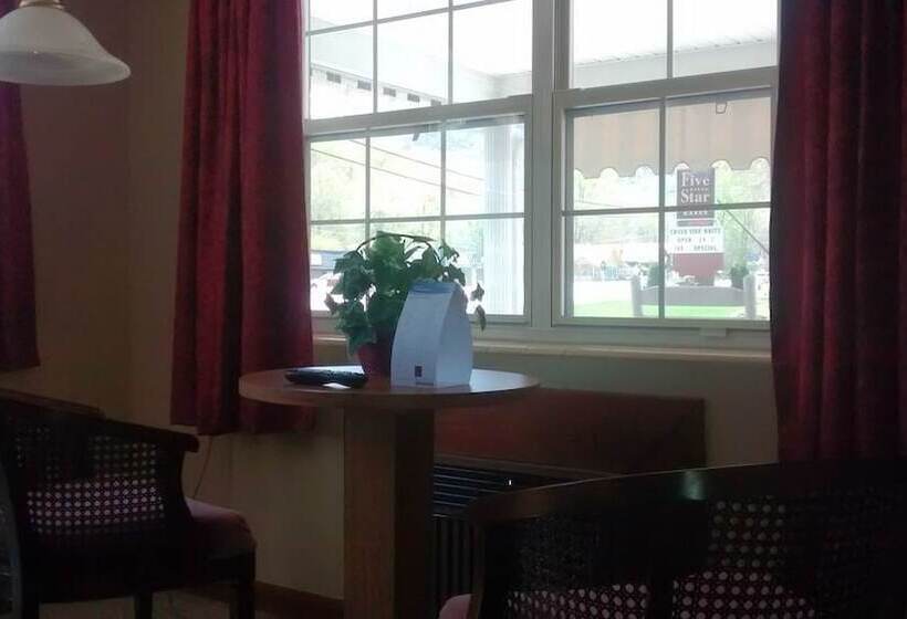 مُتل Five Star Inn