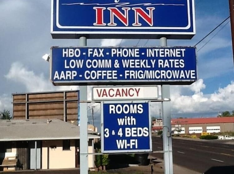فندق على الطريق Snowy River Inn