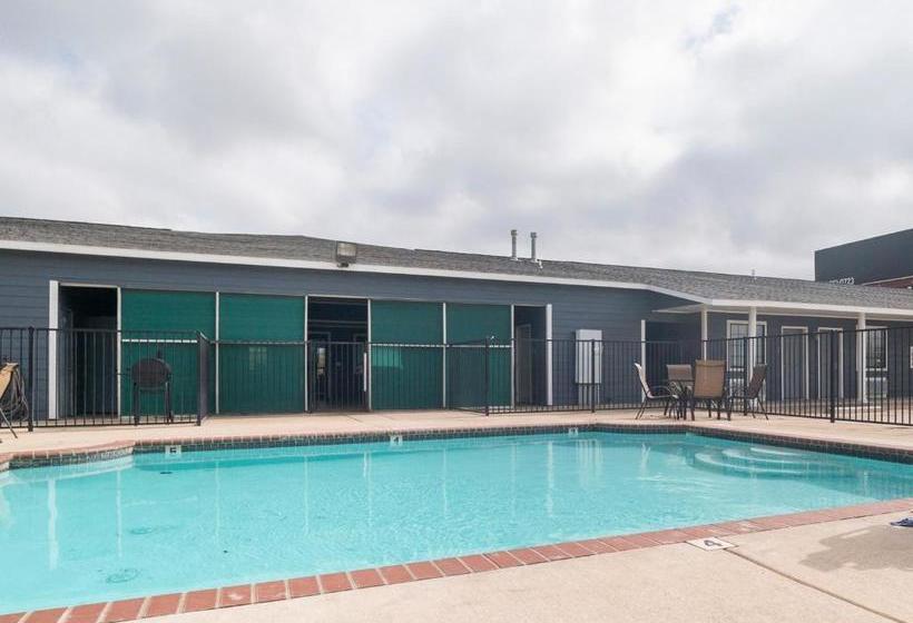 מוטל Southern Inn And Suites Pearsall