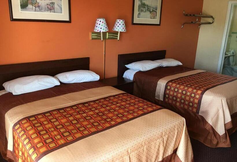 Nassau Holiday Motel