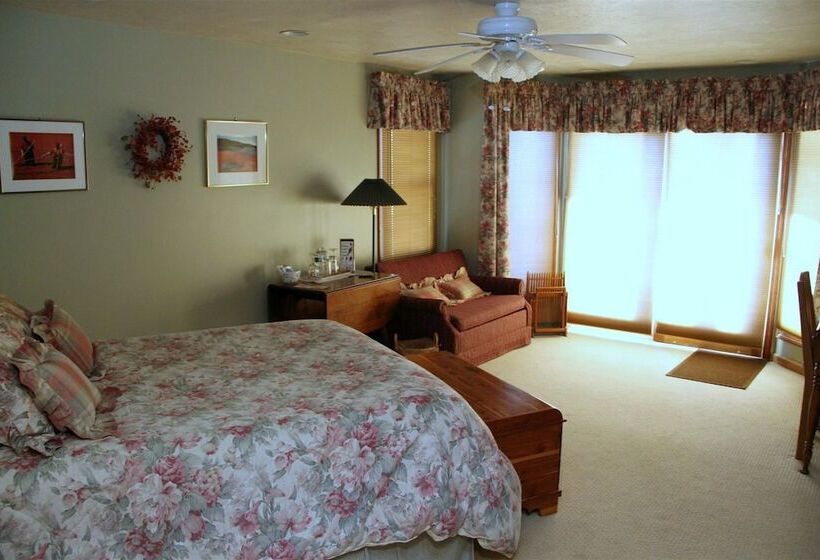 On Cranberry Pond B&b