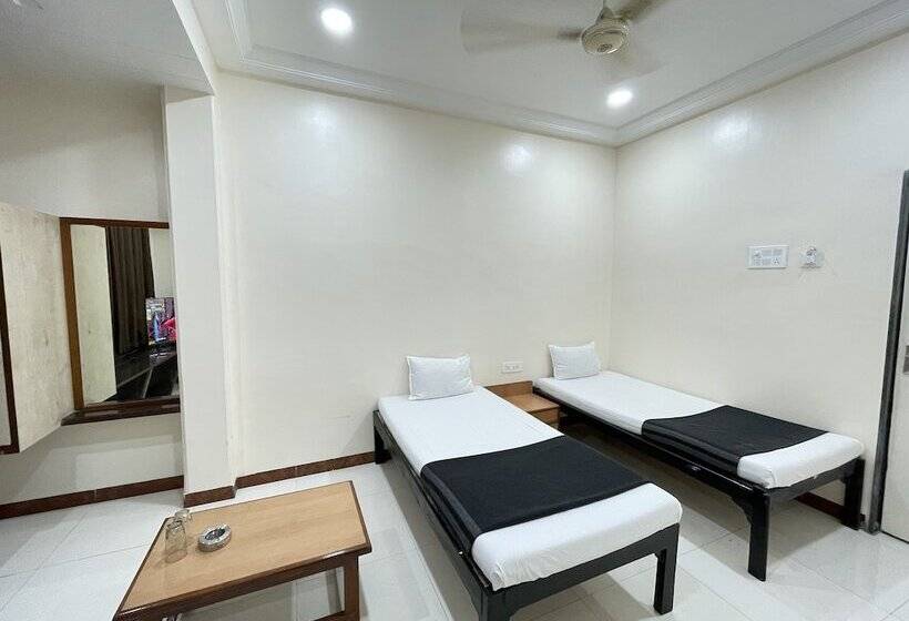 فندق Rajdhani