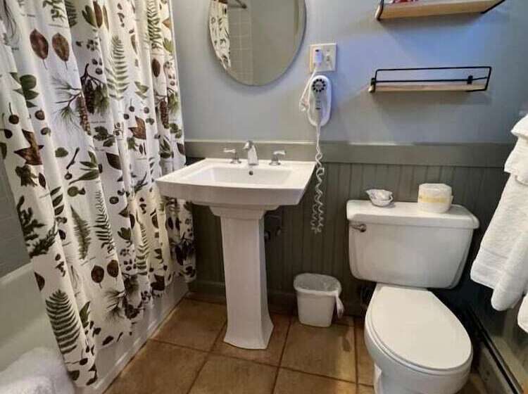 مبيت وإفطار Alamoosook Lakeside Inn Orland