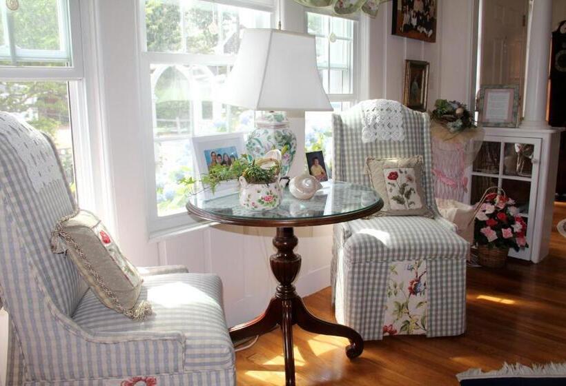 An English Garden Bed & Breakfast