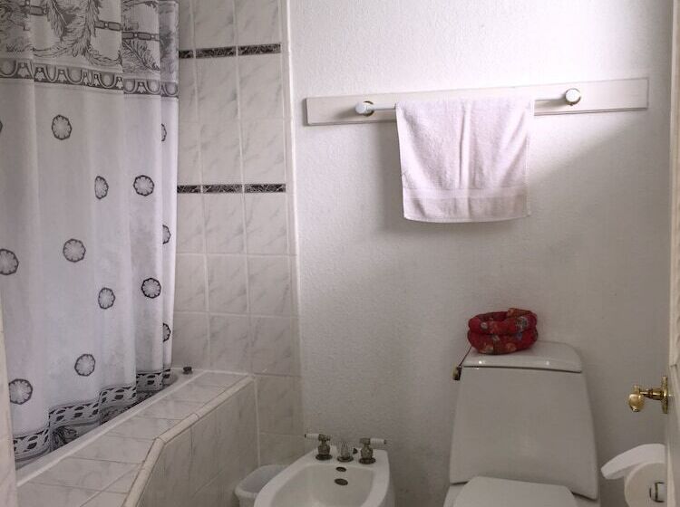 Bed and Breakfast Lava Tree Tropic Inn