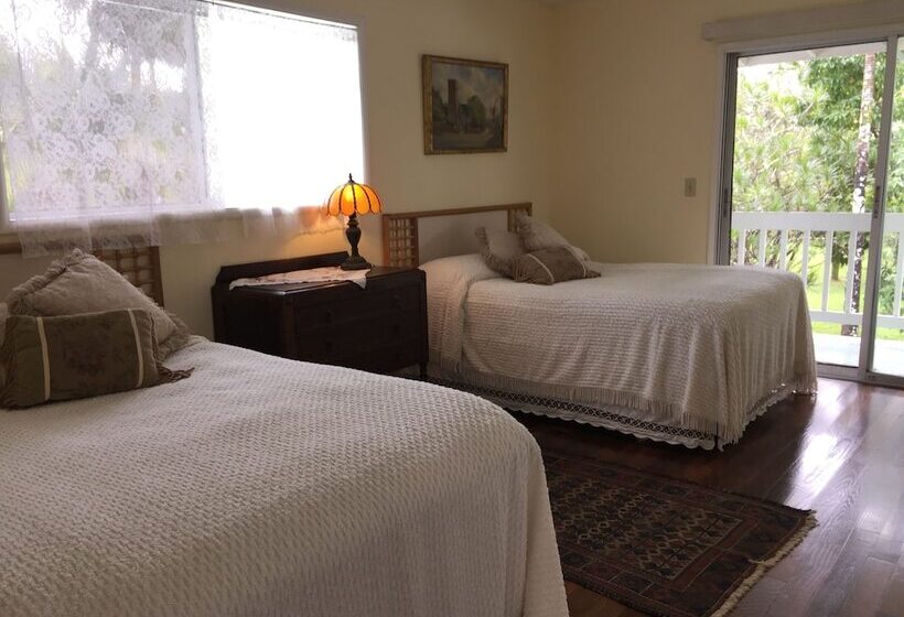 Bed and Breakfast Lava Tree Tropic Inn