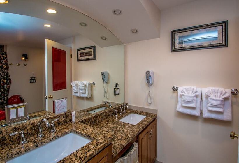 هتل Adventure Suites