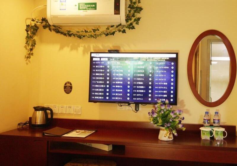 ホテル Greentree Inn Zhejiang Jiaxing West Zhongshan Road Vintage Car Building Express