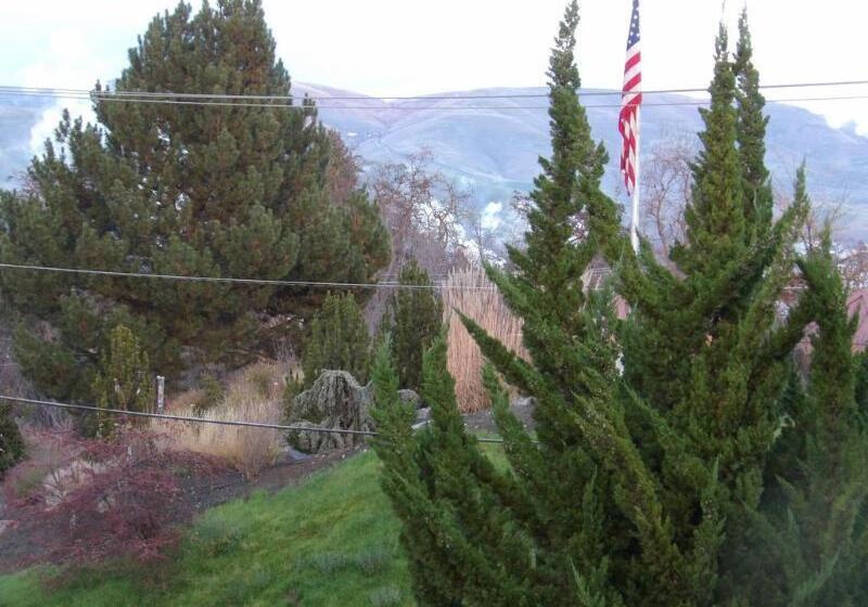בית מלון כפרי Inn America  Lewiston