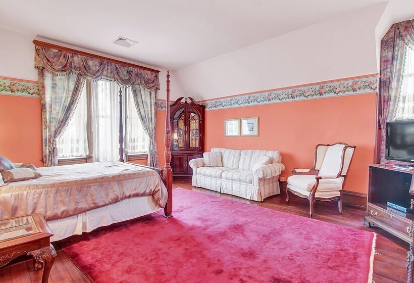 هتل The Gables At Stirling Guest