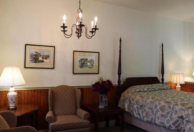 هتل The Gables At Stirling Guest