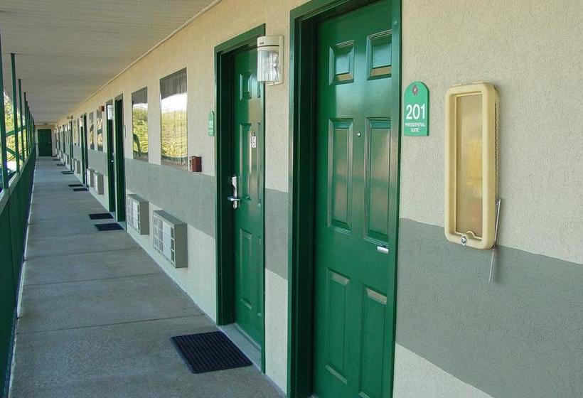 فندق على الطريق Garden Inn & Suites