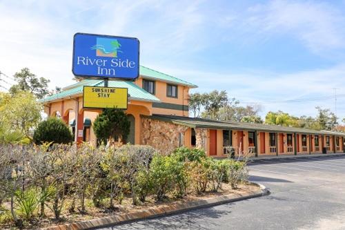 モーテル River Side Inn