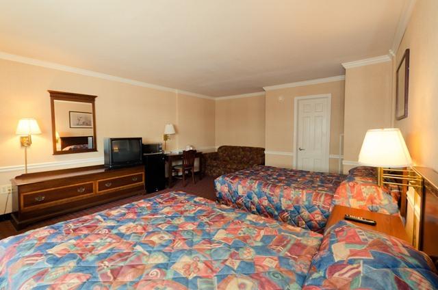 汽车旅馆  Rodeway Inn Fairfax