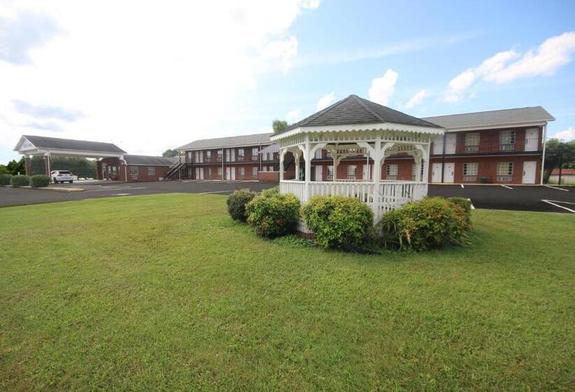 モーテル Surry Inn   Dobson