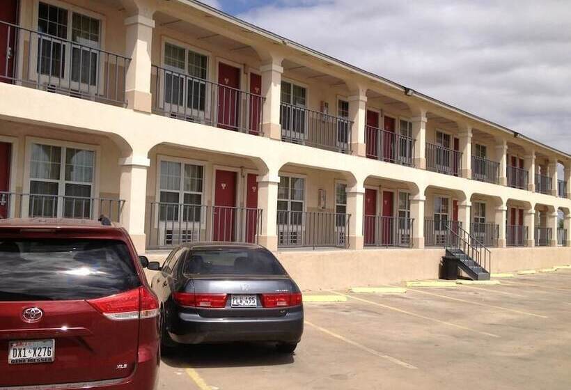 مُتل Villa West Inn