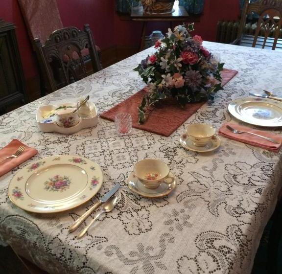 The Harkins House Inn Bed & Breakfast