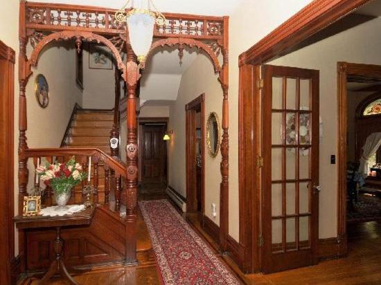 Victorian Loft Bed And Breakfast