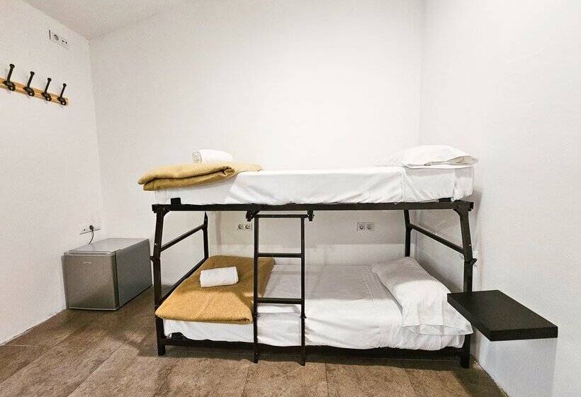 Hostel Backpacker Solopuent