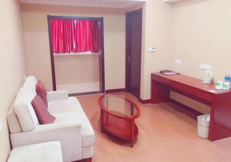 Отель Greentree Alliance Anhui Chuzhou Middle Qingliu Road Qingliu Bridge