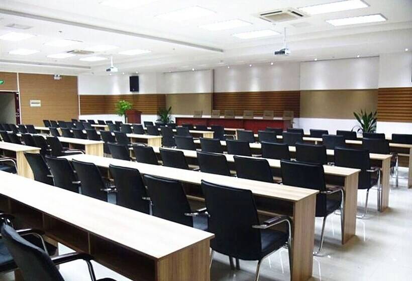 Отель Greentree Inn Bengbu Longhu Express