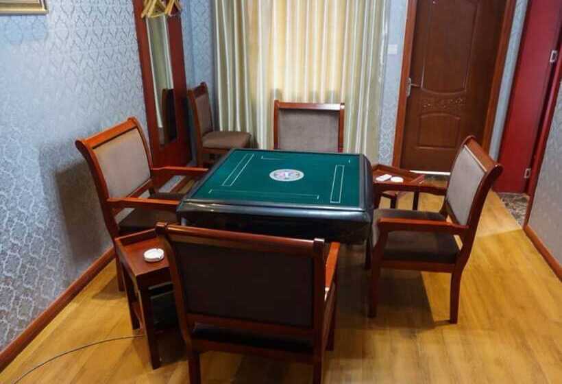 هتل Greentree Inn Ganzhou Sankang Temple Darunfa Express