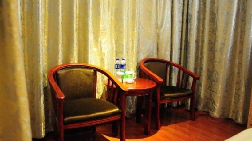 هتل Greentree Inn Ganzhou Sankang Temple Darunfa Express