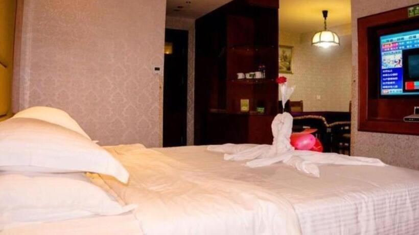 هتل Greentree Inn Ganzhou Sankang Temple Darunfa Express