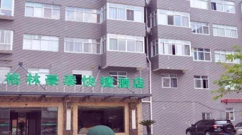 هتل Greentree Inn Ganzhou Sankang Temple Darunfa Express