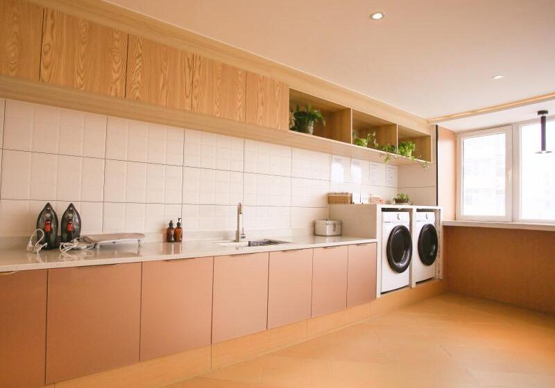 Отель Greentree Inn Shandong North Weihai Station North International Bathing Beach Business