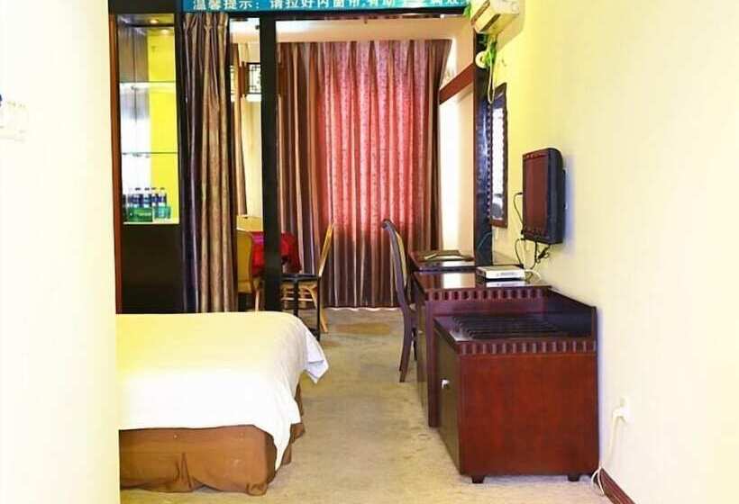 호텔 Greentree Inn Taicang Baolong Square