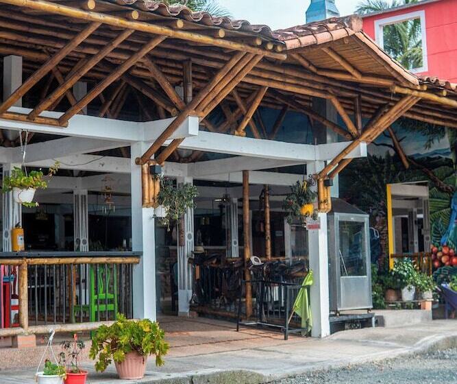 هتل Palmas De Santa Elena