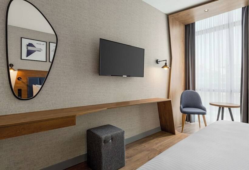 ホテル Ramada Encore By Wyndham Istanbul Arnavutkoy