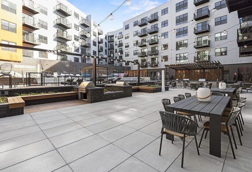 Placemakr Cathedral Heights