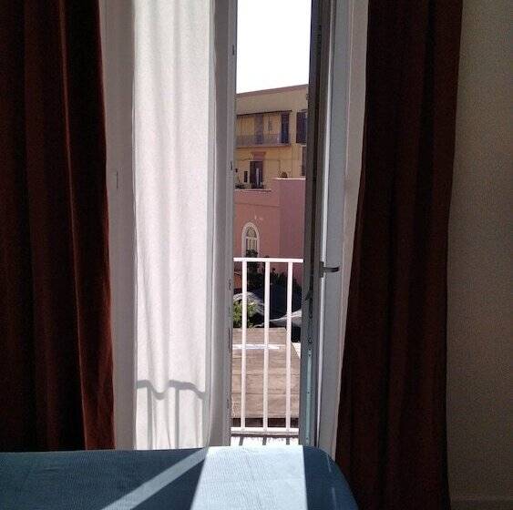 Bed and Breakfast Mini Apartment With Bathroom And Kitchen For Exclusive Use